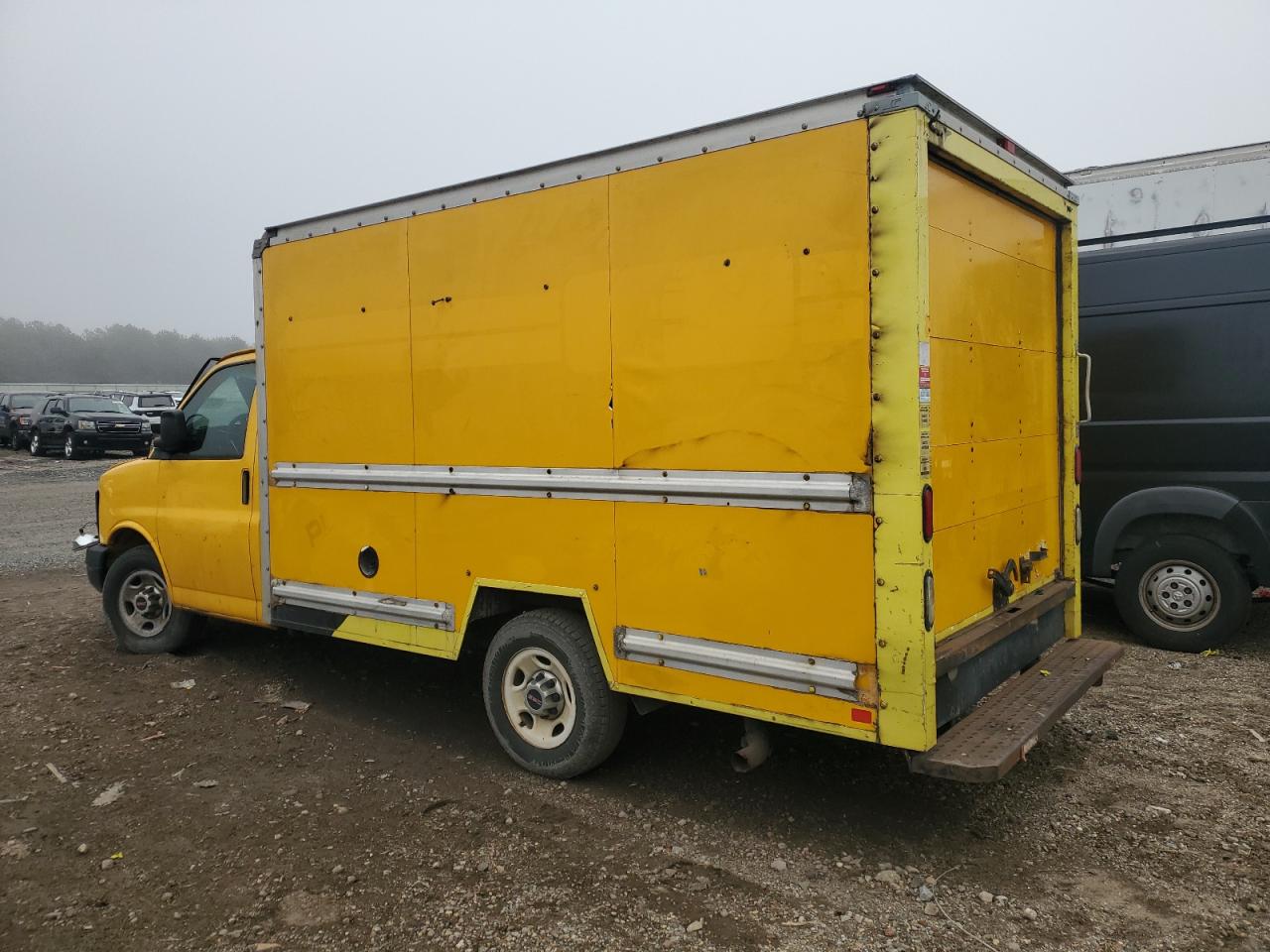2011 GMC Savana VIN 1GDY72CA4B1901069 Copart auction photo, front end damage thumbnail 2