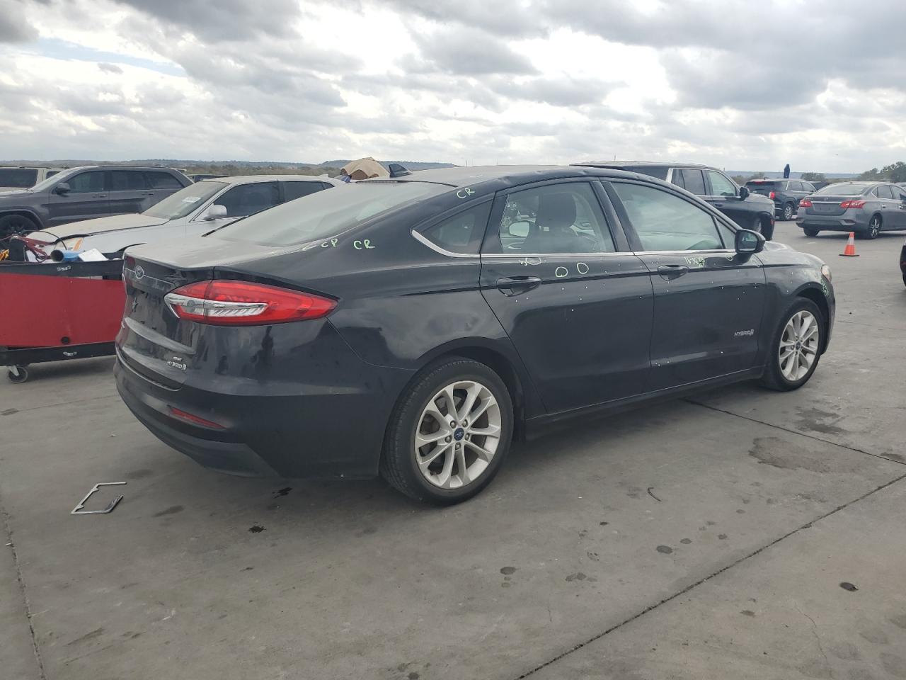 2019 Ford Fusion VIN 3FA6P0LU9KR196663 Copart auction photo, hail damage thumbnail 3