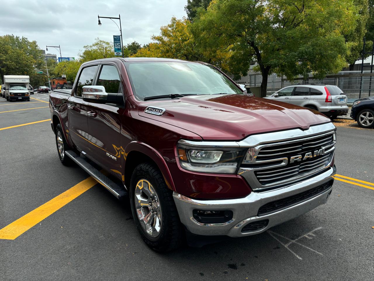 2022 RAM 1500 VIN 1C6SRFJT9NN261896 Copart auction photo, minor dent/scratches damage thumbnail 2