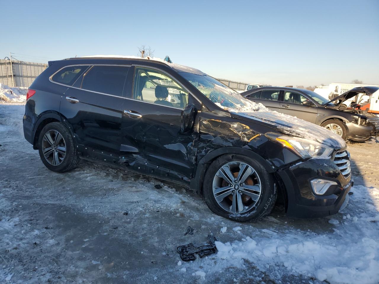 2016 Hyundai Santa Fe VIN KM8SRDHF3GU155560 Copart auction photo, all over / front end damage thumbnail 4