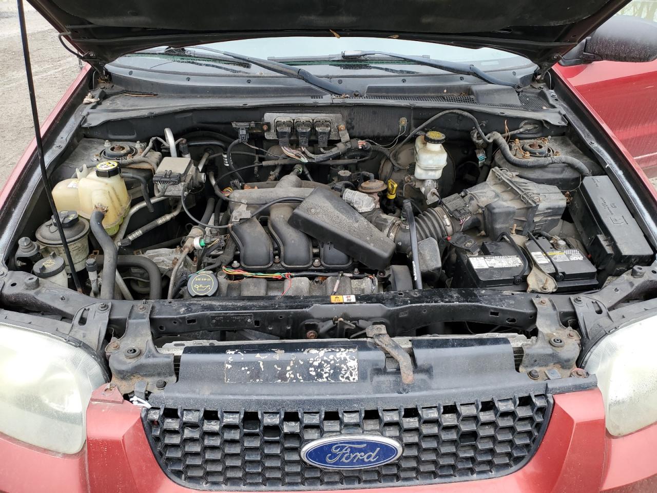 2005 Ford Escape VIN 1FMCU04115KA68884 Copart auction photo, all over damage thumbnail 12