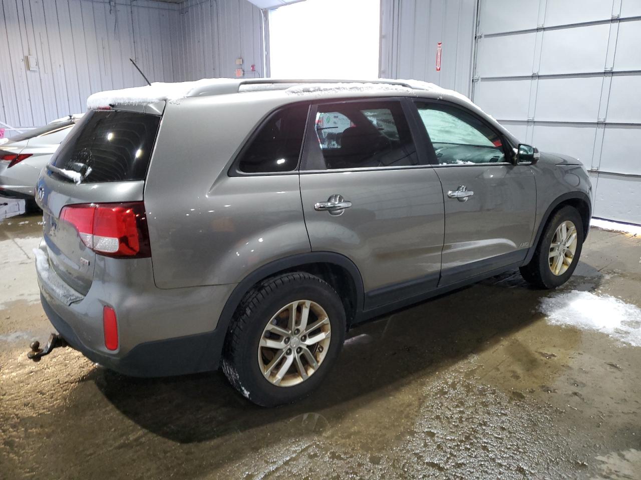 2014 KIA Sorento VIN 5XYKTDA72EG474374 Copart auction photo, mechanical damage thumbnail 3