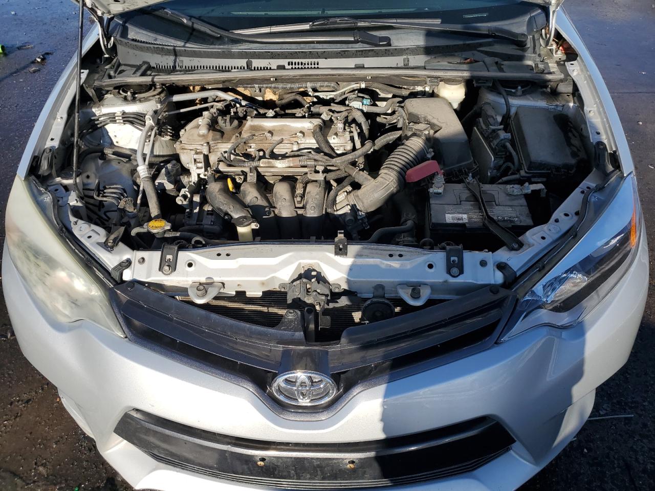 2015 Toyota Corolla VIN 5YFBURHE8FP292559 Copart auction photo, side / front end damage thumbnail 11