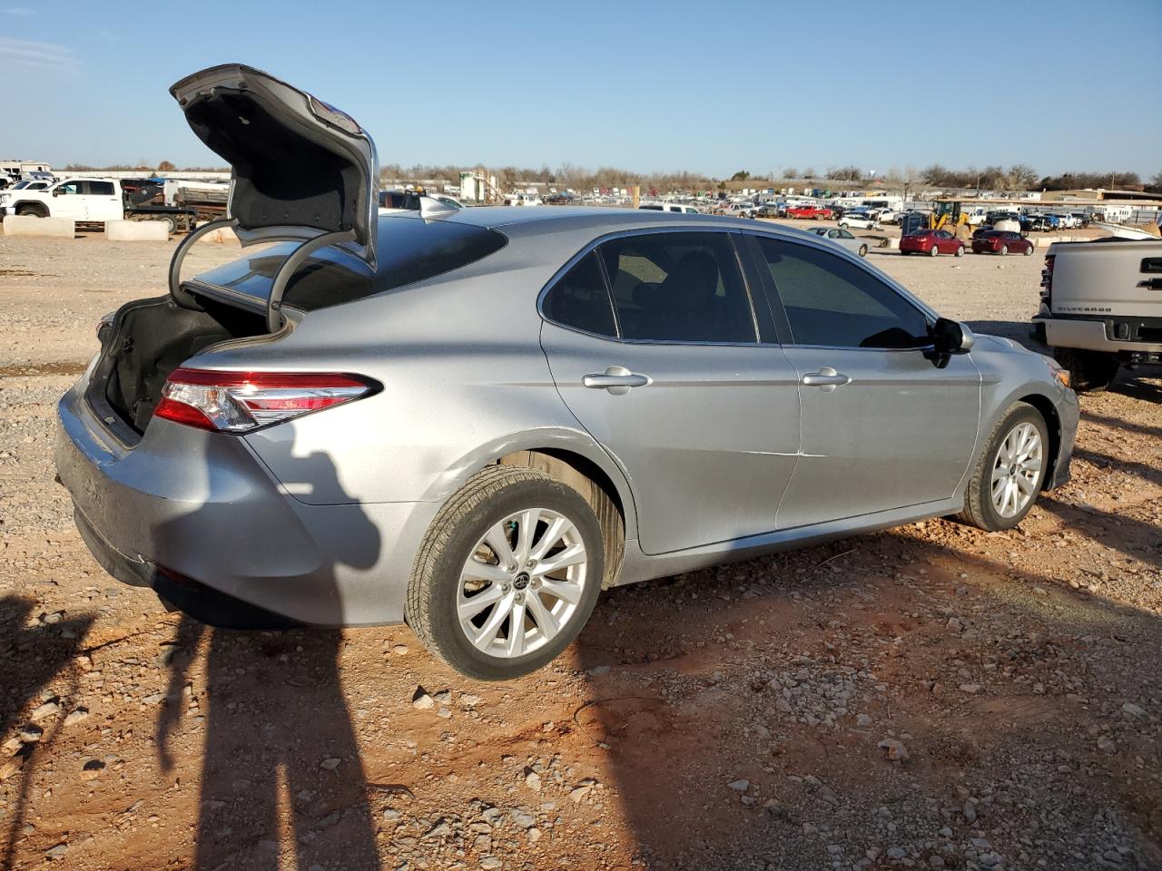 2020 Toyota Camry VIN 4T1C11AK5LU382681 Copart auction photo, rear end / minor dent/scratches damage thumbnail 3