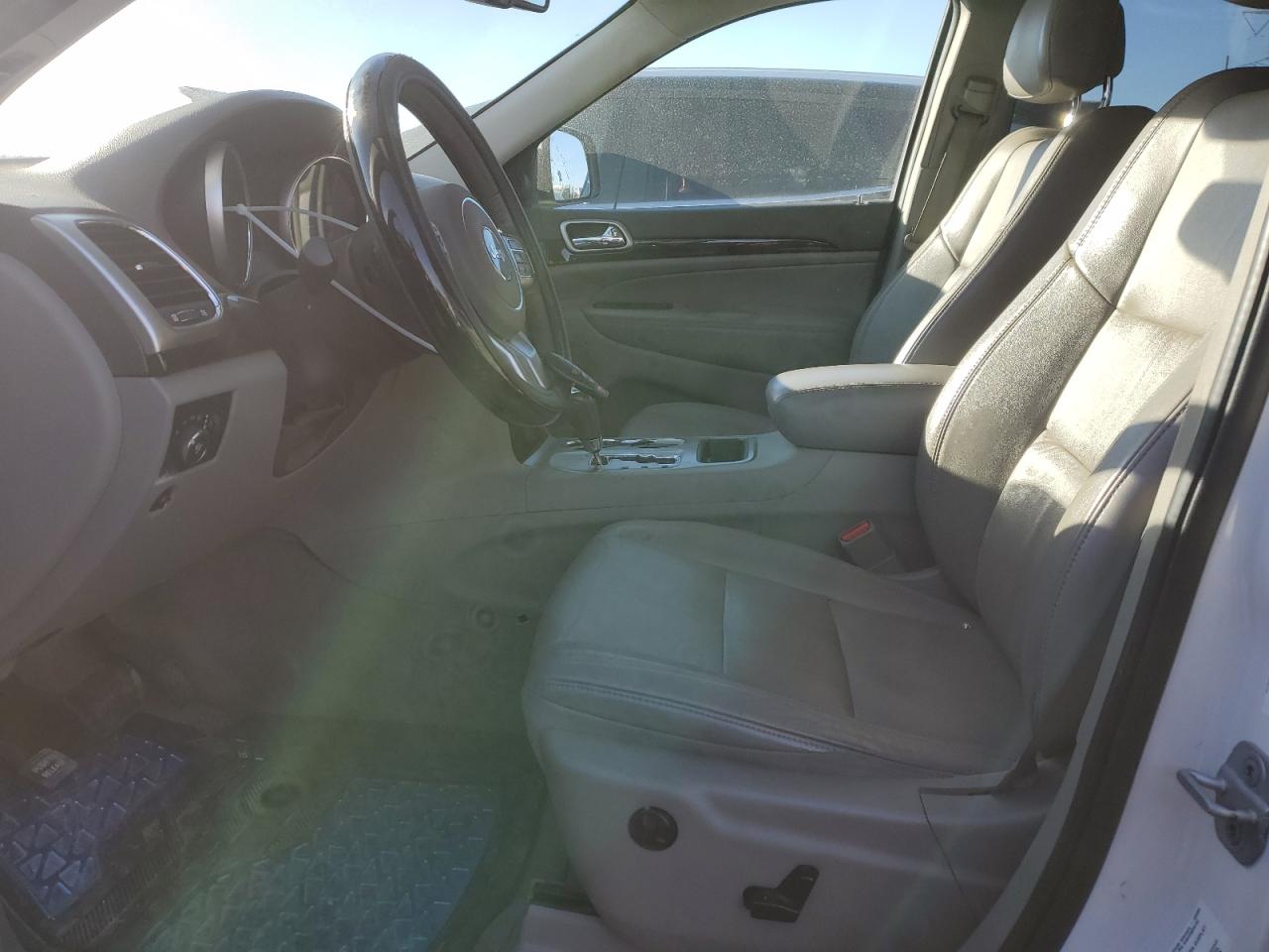 2011 Jeep Grand Cherokee VIN 1J4RS4GGXBC739769 Copart auction photo, front end / side damage thumbnail 7
