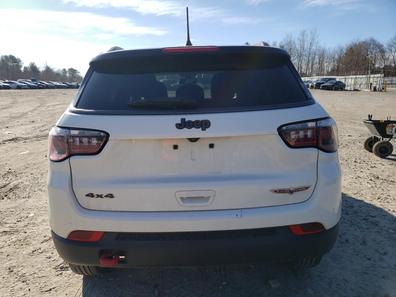 2019 Jeep Compass VIN 3C4NJDDB8KT671217 Copart auction photo, front end / minor dent/scratches damage thumbnail 6