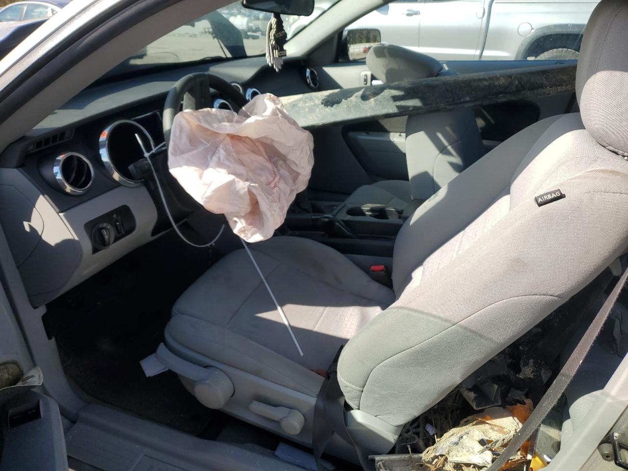 2009 Ford Mustang VIN 1ZVHT80N695137879 Copart auction photo, front end / undercarriage damage thumbnail 7