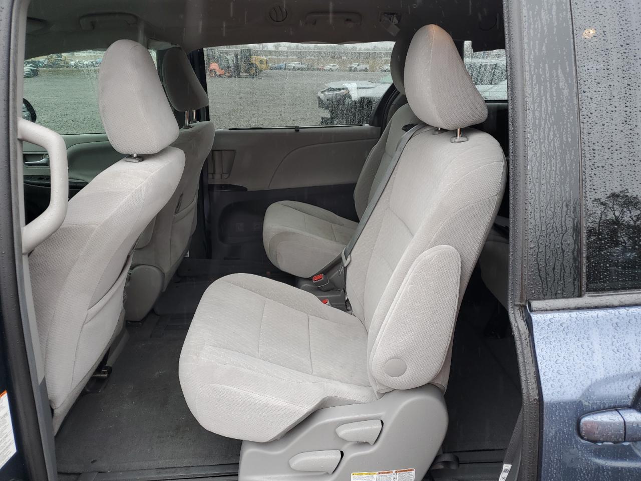 2017 Toyota Sienna VIN 5TDKZ3DC0HS874541 Copart auction photo, side damage thumbnail 11
