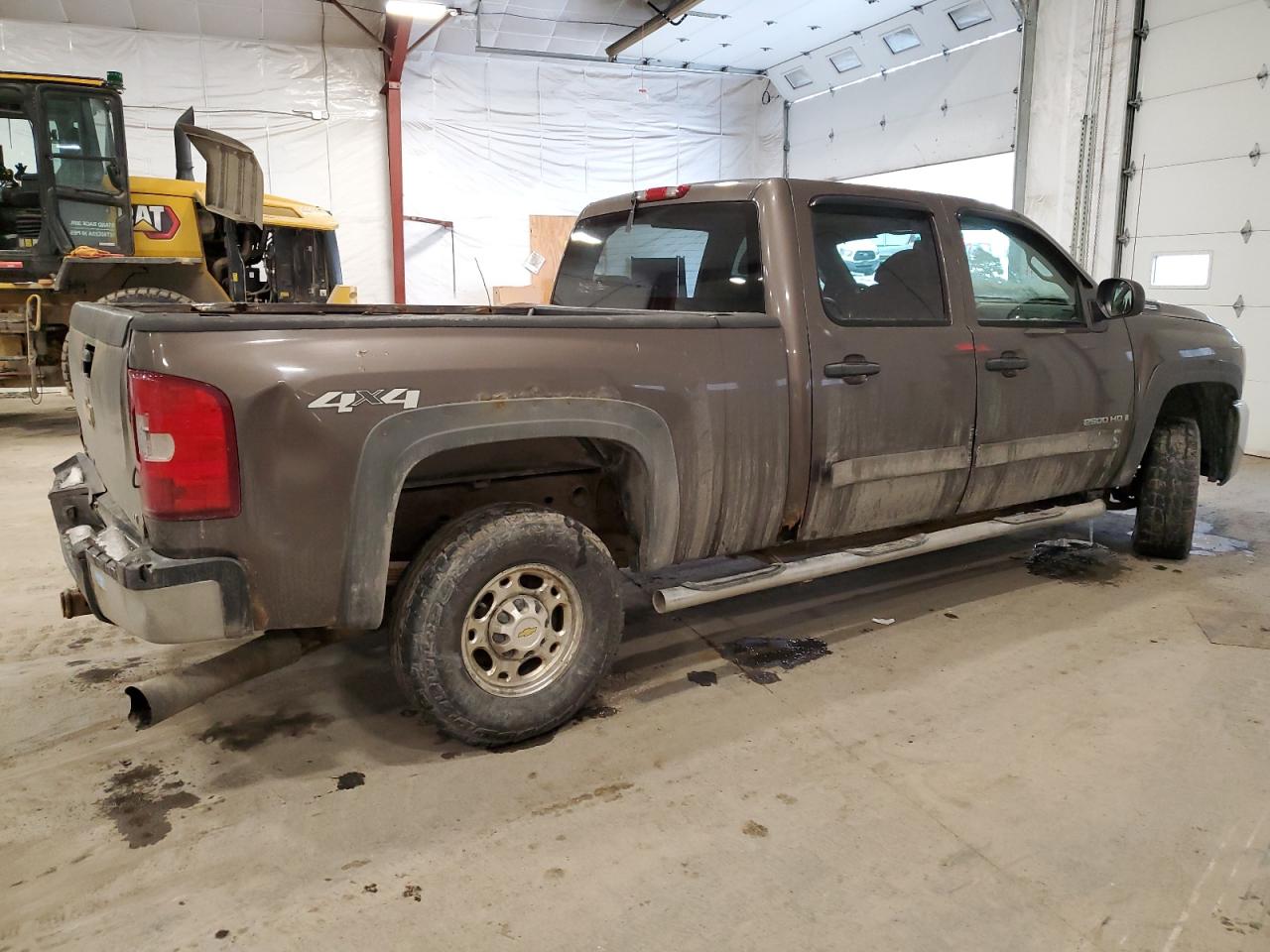 2007 Chevrolet Silverado VIN 1GCHK23697F512744 Copart auction photo, front end / side damage thumbnail 3