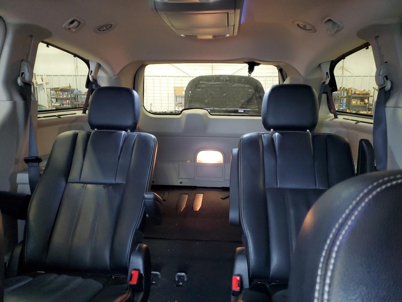 2016 Chrysler Town & Country VIN 2C4RC1CG9GR199787 Copart auction photo, side / minor dent/scratches damage thumbnail 10