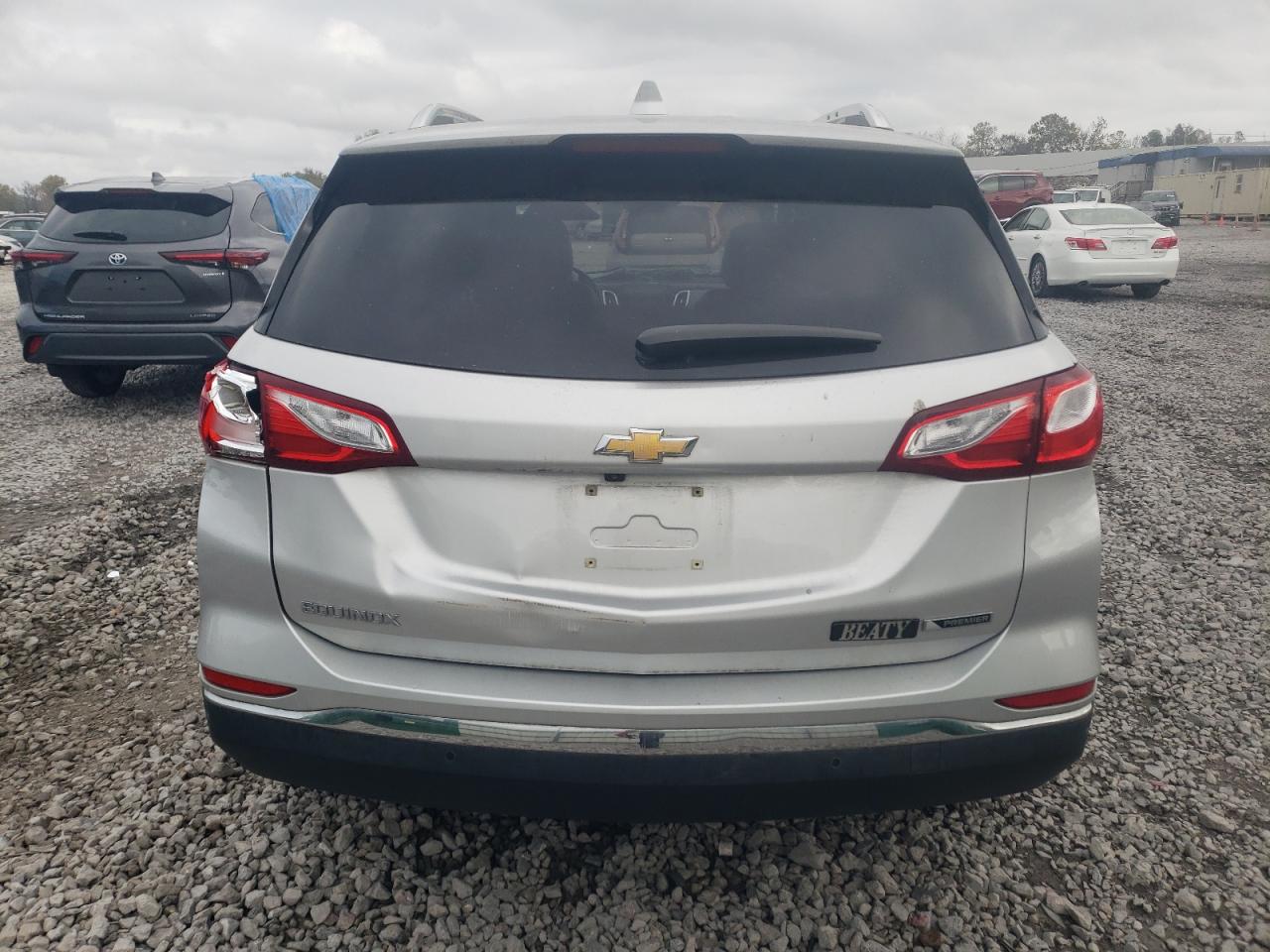 2018 Chevrolet Equinox VIN 3GNAXMEV1JS586639 Copart auction photo, front end / side damage thumbnail 6