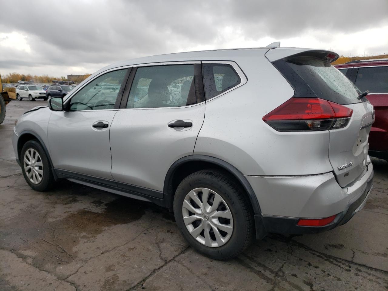 2018 Nissan Rogue VIN KNMAT2MV2JP570460 Copart auction photo, front end / rear end damage thumbnail 2