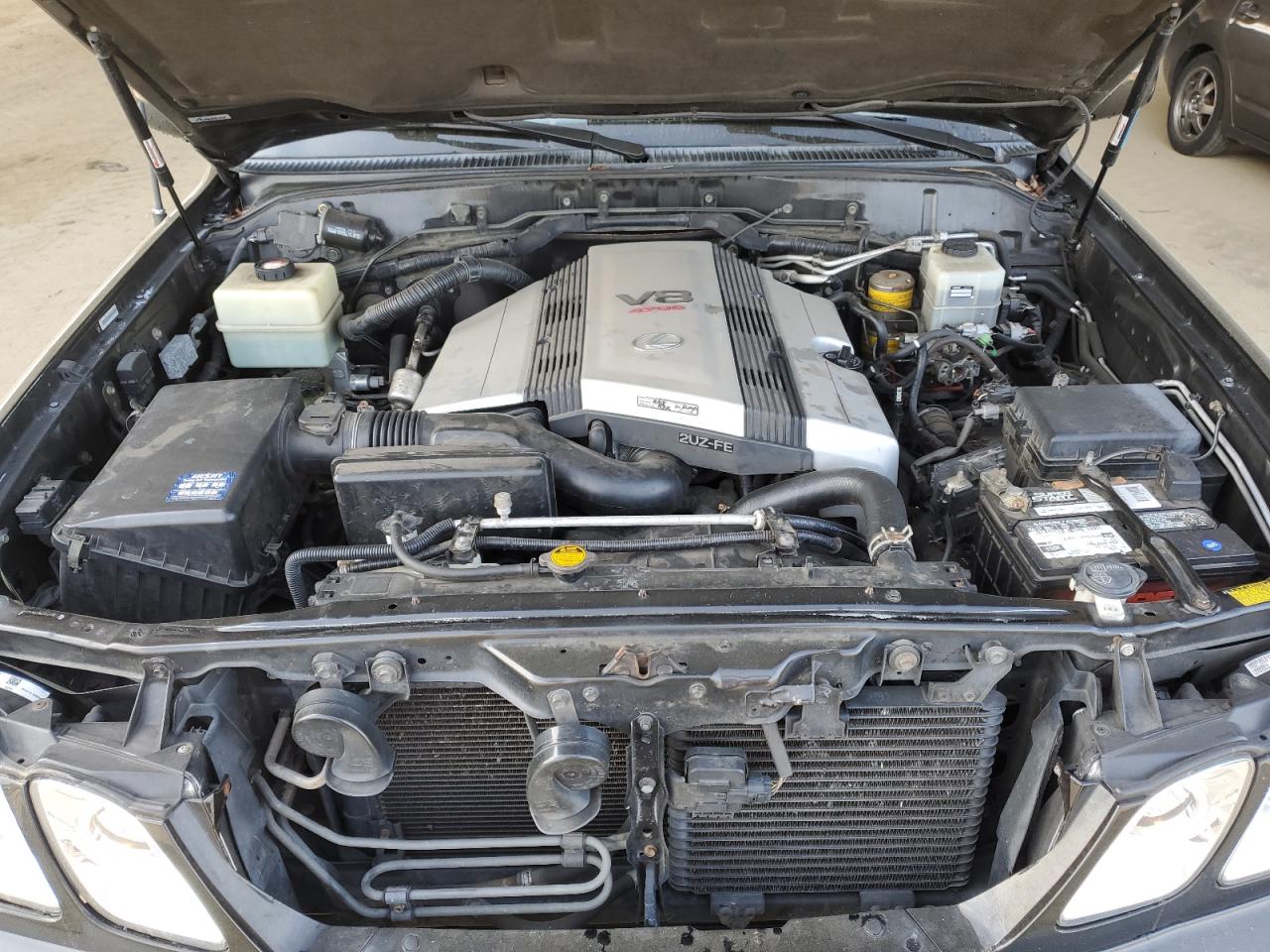 2004 Lexus LX VIN JTJHT00W643537018 Copart auction photo, minor dent/scratches damage thumbnail 12