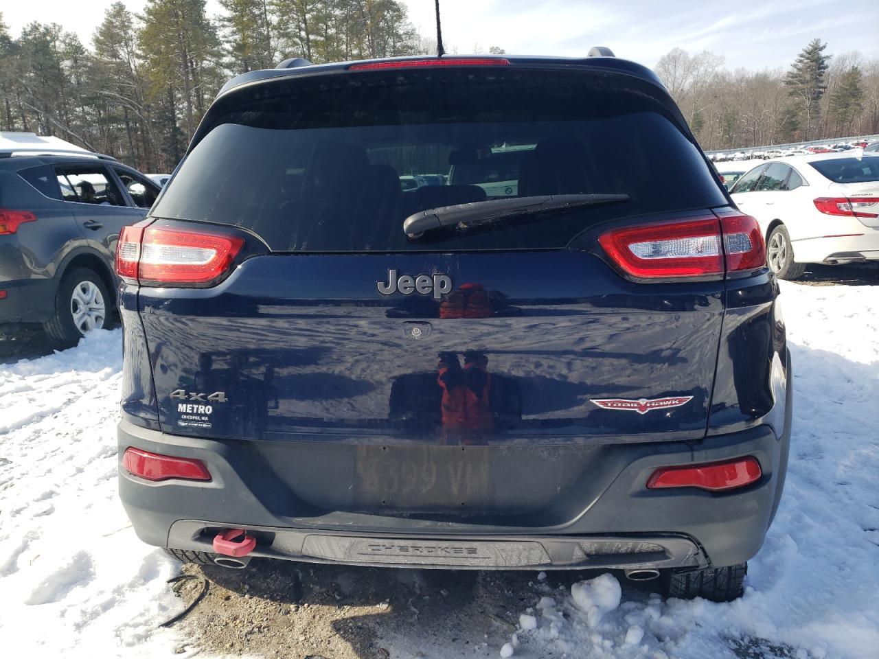 2015 Jeep Cherokee VIN 1C4PJMBS2FW786679 Copart auction photo, rear end / side damage thumbnail 6