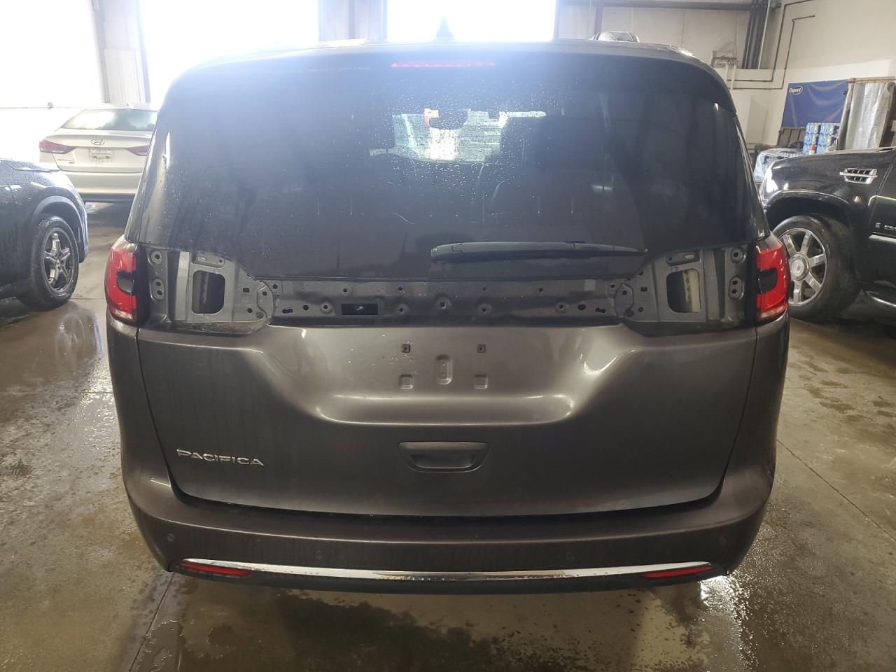 2022 Chrysler Pacifica VIN 2C4RC1BGXNR135918 Copart auction photo, all over damage thumbnail 6