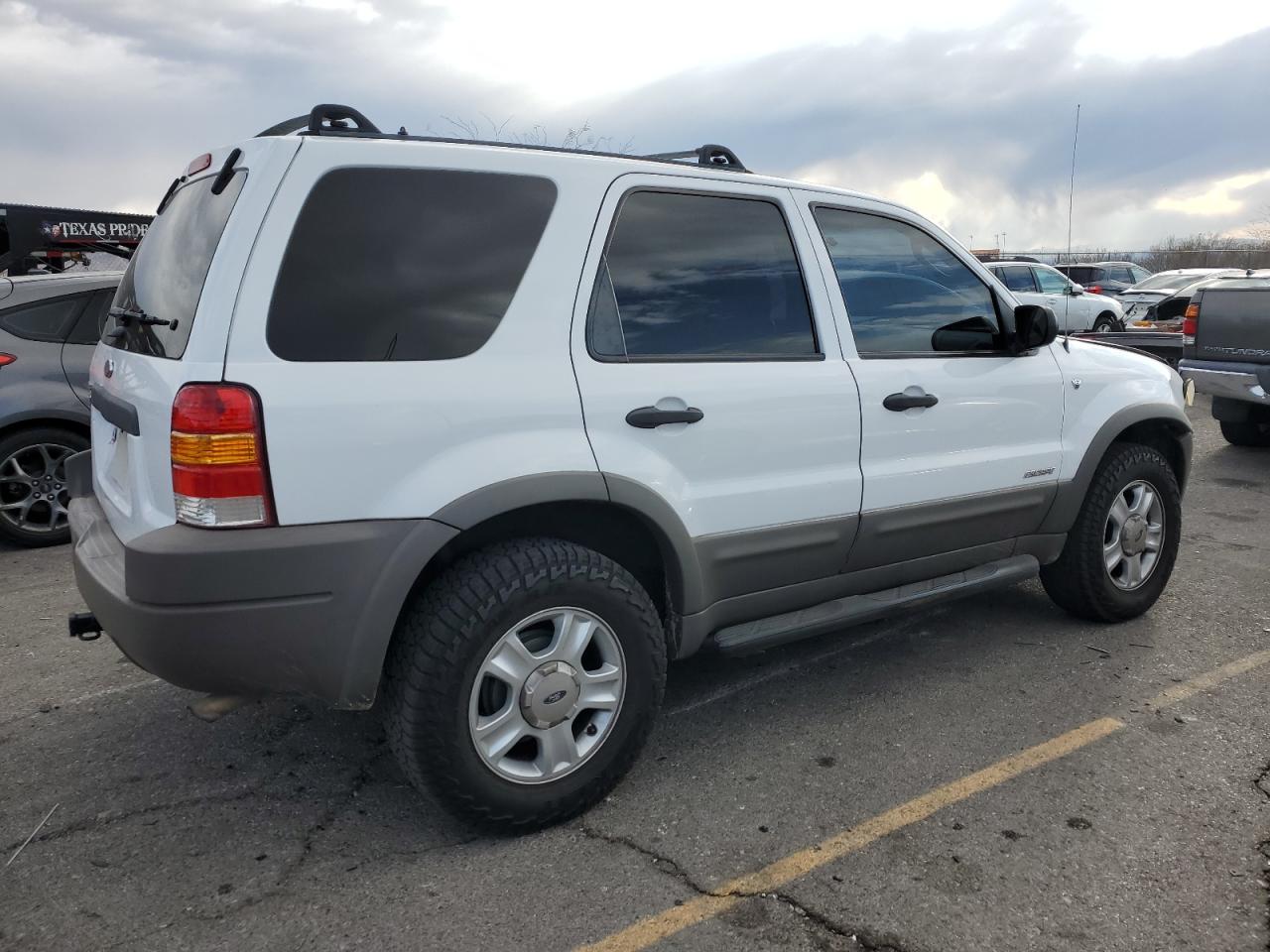 2002 Ford Escape VIN 1FMYU03132KD42900 Copart auction photo, front end / rear end damage thumbnail 3
