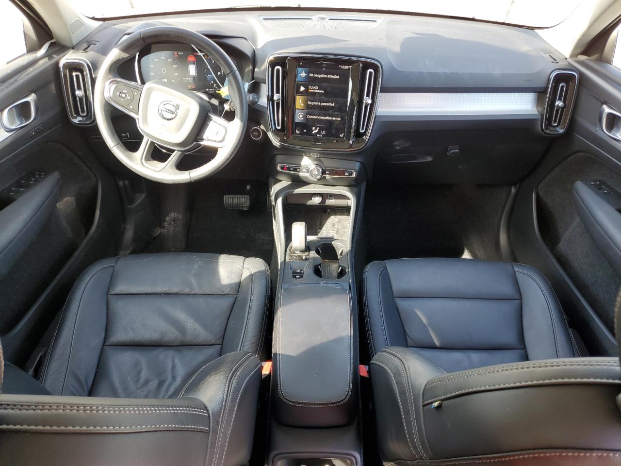 2022 Volvo XC40 VIN YV4162UK4N2790535 Copart auction photo, undercarriage damage thumbnail 8