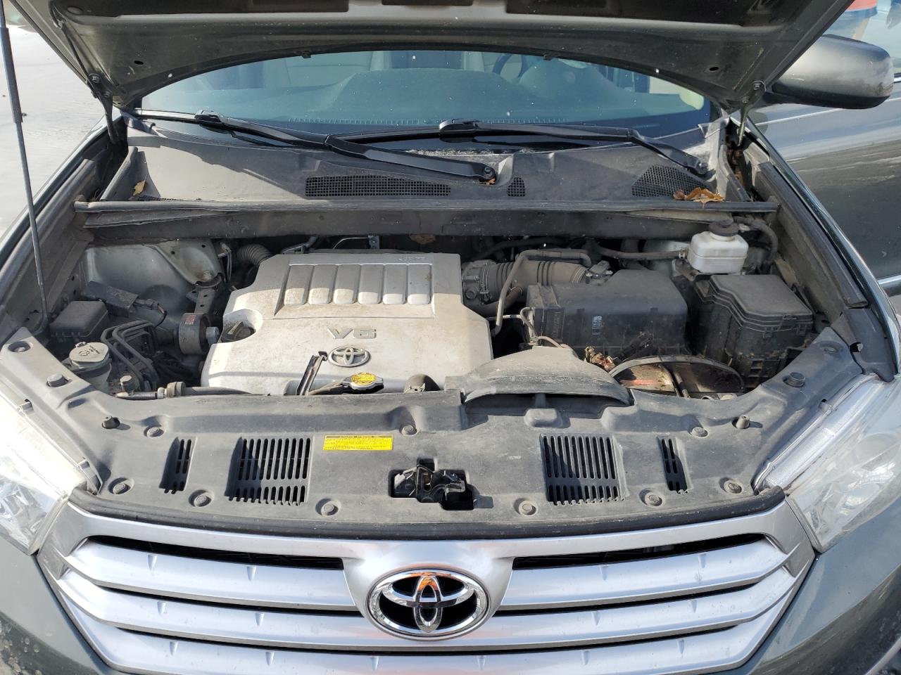 2012 Toyota Highlander VIN 5TDBK3EH8CS121962 Copart auction photo, rear end damage thumbnail 13