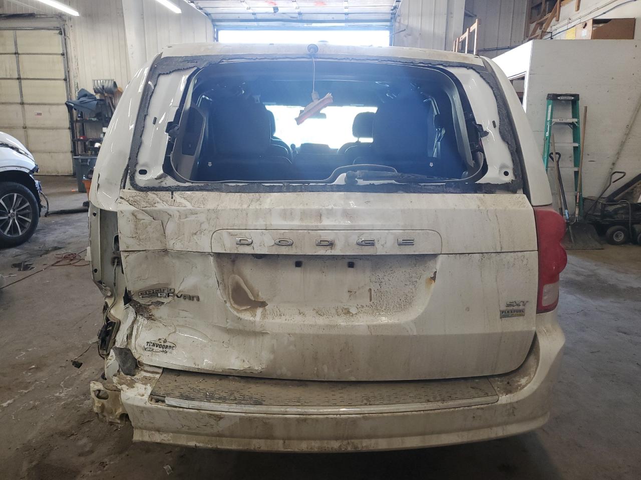 2019 Dodge Caravan VIN 2C4RDGCG3KR614479 Copart auction photo, rear end damage thumbnail 6