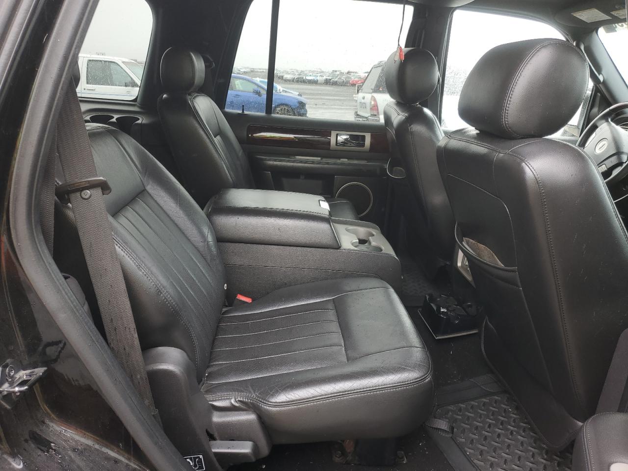 2006 Lincoln Navigator VIN 5LMFU27516LJ21714 Copart auction photo, rear end damage thumbnail 11