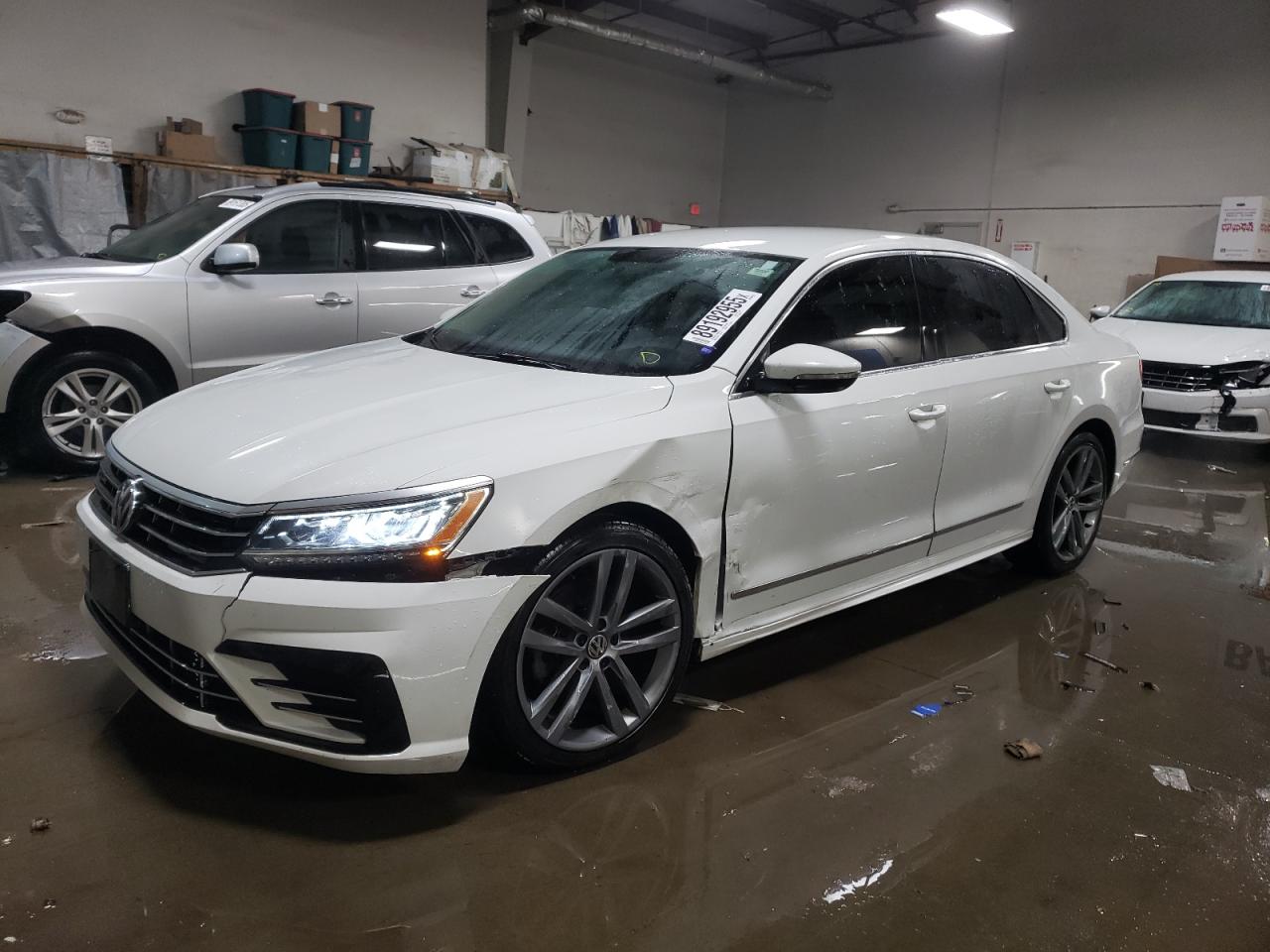 2016 Volkswagen Passat VIN 1VWAT7A3XGC030819