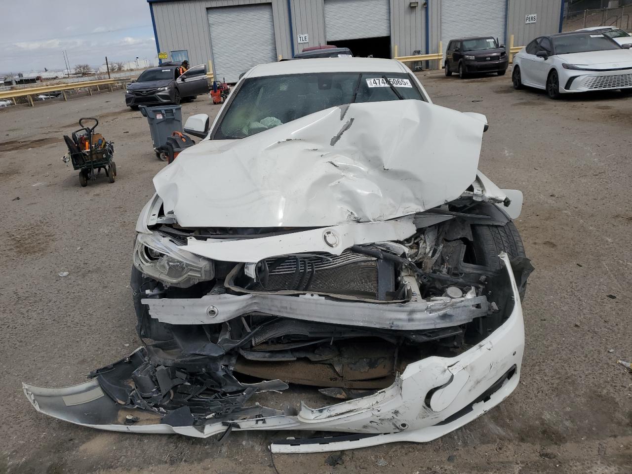 2018 BMW 3er VIN WBA8E1C52JA178275 Copart auction photo, front end damage thumbnail 5