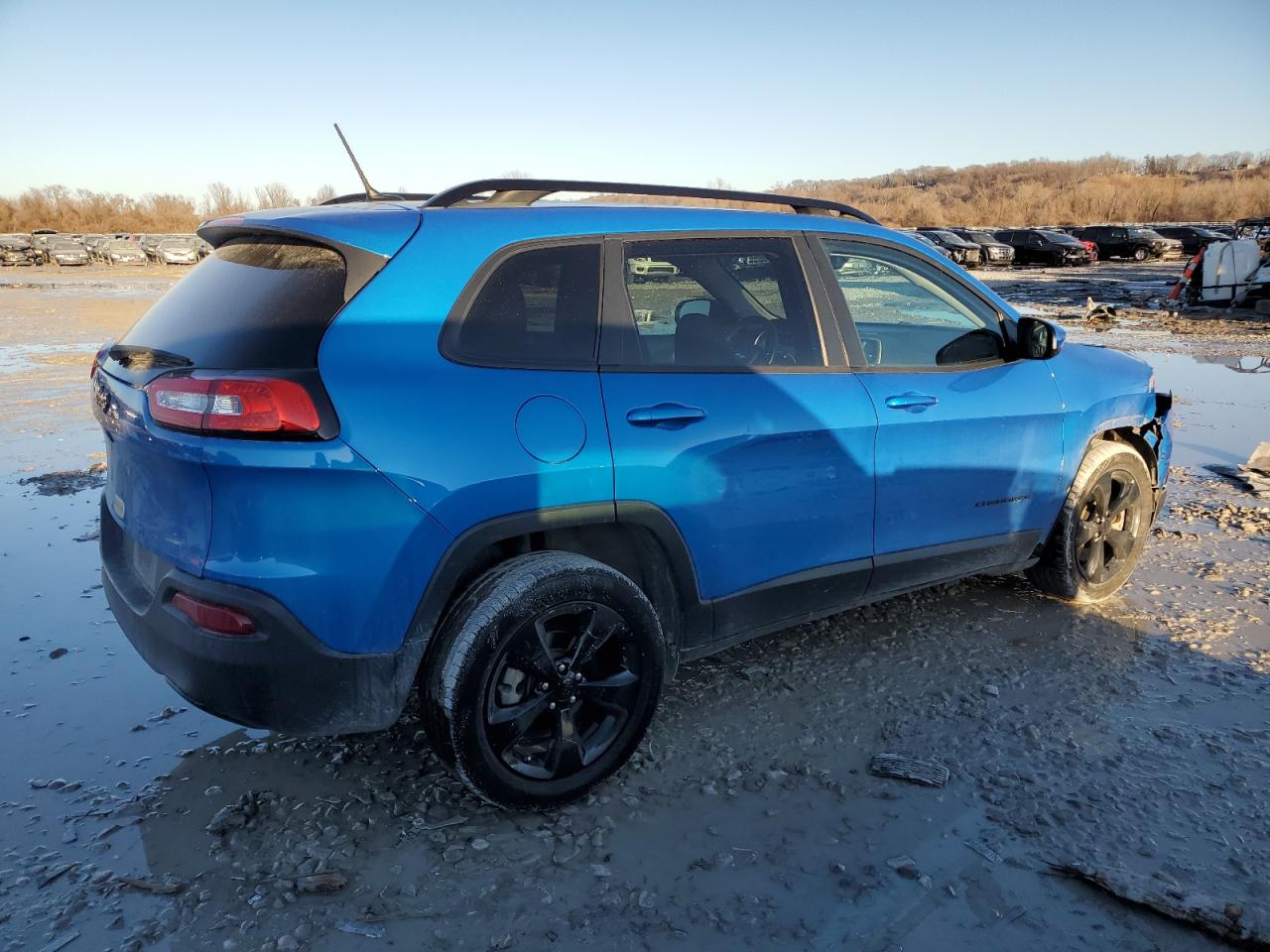 2018 Jeep Grand Cherokee VIN 1C4PJLCB3JD620538 Copart auction photo, front end / minor dent/scratches damage thumbnail 3