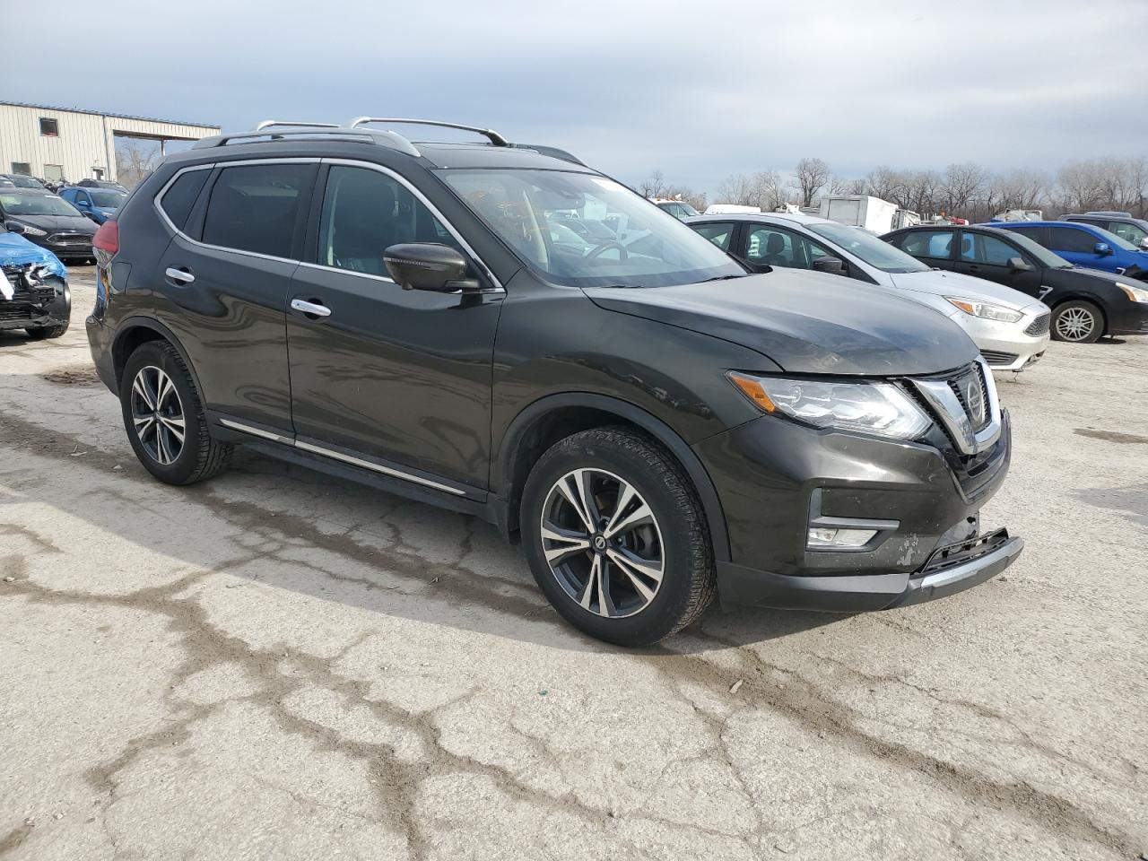2017 Nissan Rogue VIN 5N1AT2MV2HC786404 Copart auction photo, all over / minor dent/scratches damage thumbnail 4