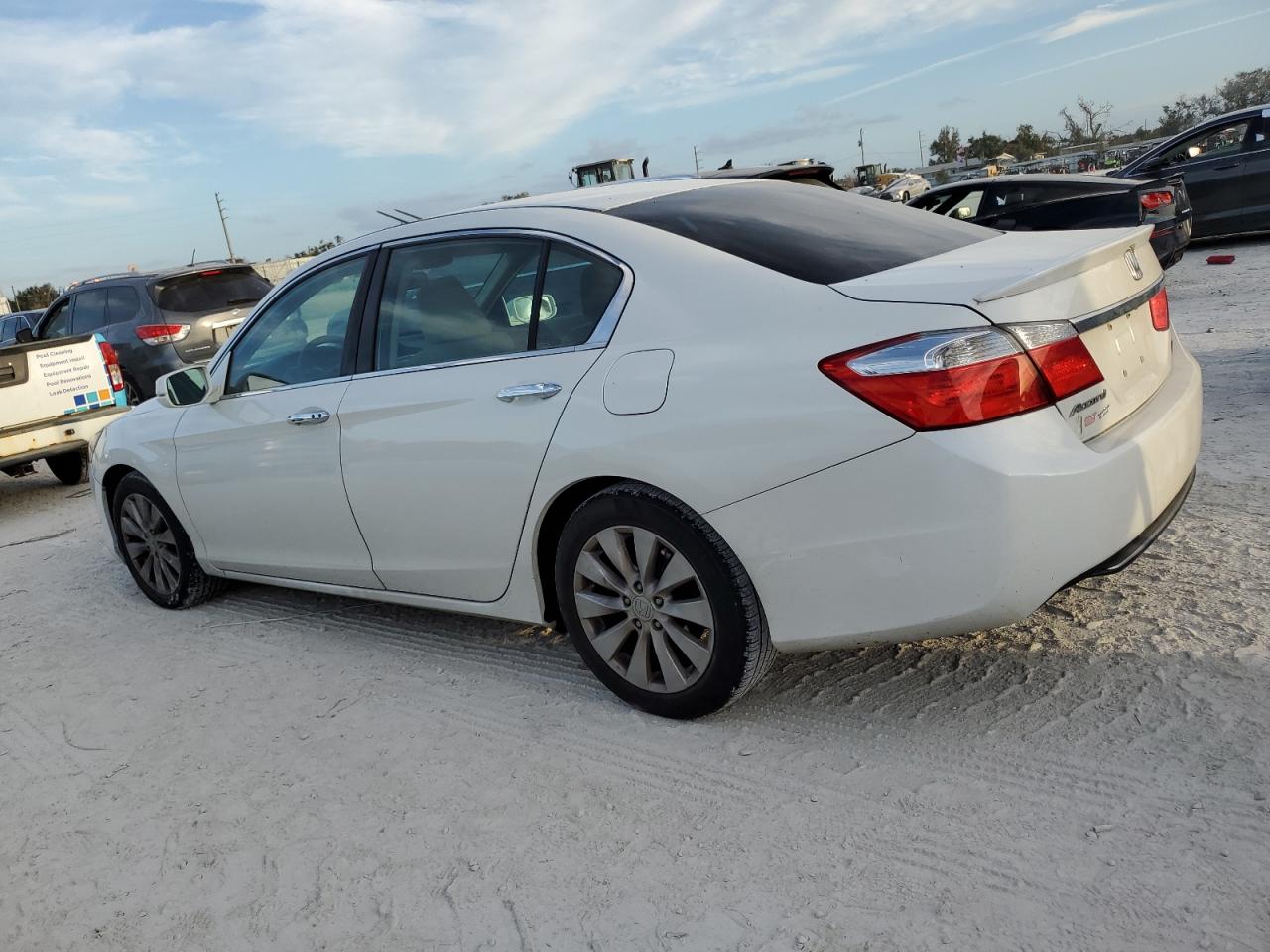 2015 Honda Accord VIN 1HGCR2F7XFA082908 Copart auction photo, water/flood damage thumbnail 2