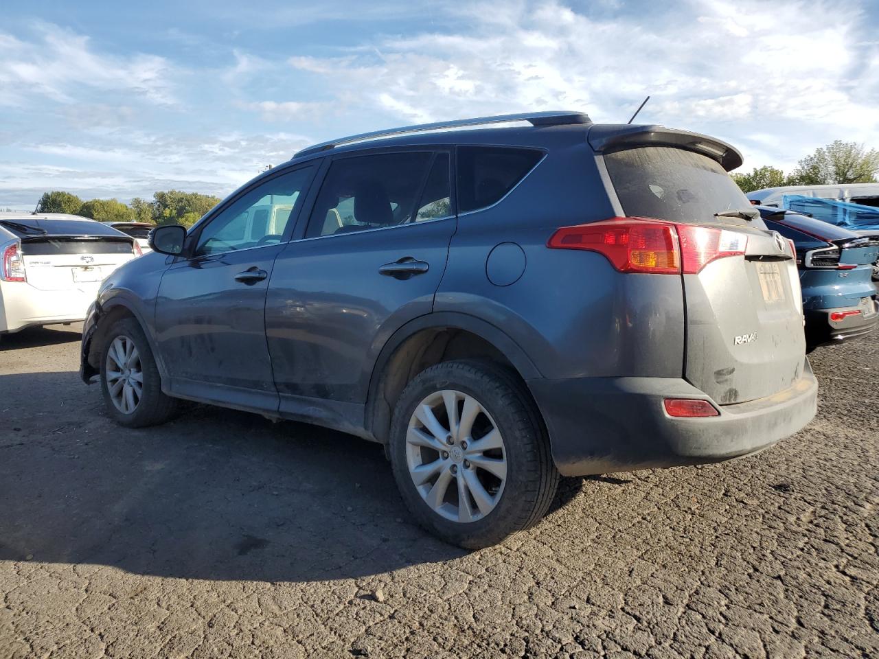 2015 Toyota RAV 4 VIN 2T3DFREV3FW232430 Copart auction photo, side / front end damage thumbnail 2