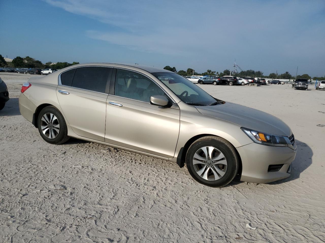 2013 Honda Accord VIN 1HGCR2F33DA046066 Copart auction photo, front end / side damage thumbnail 4