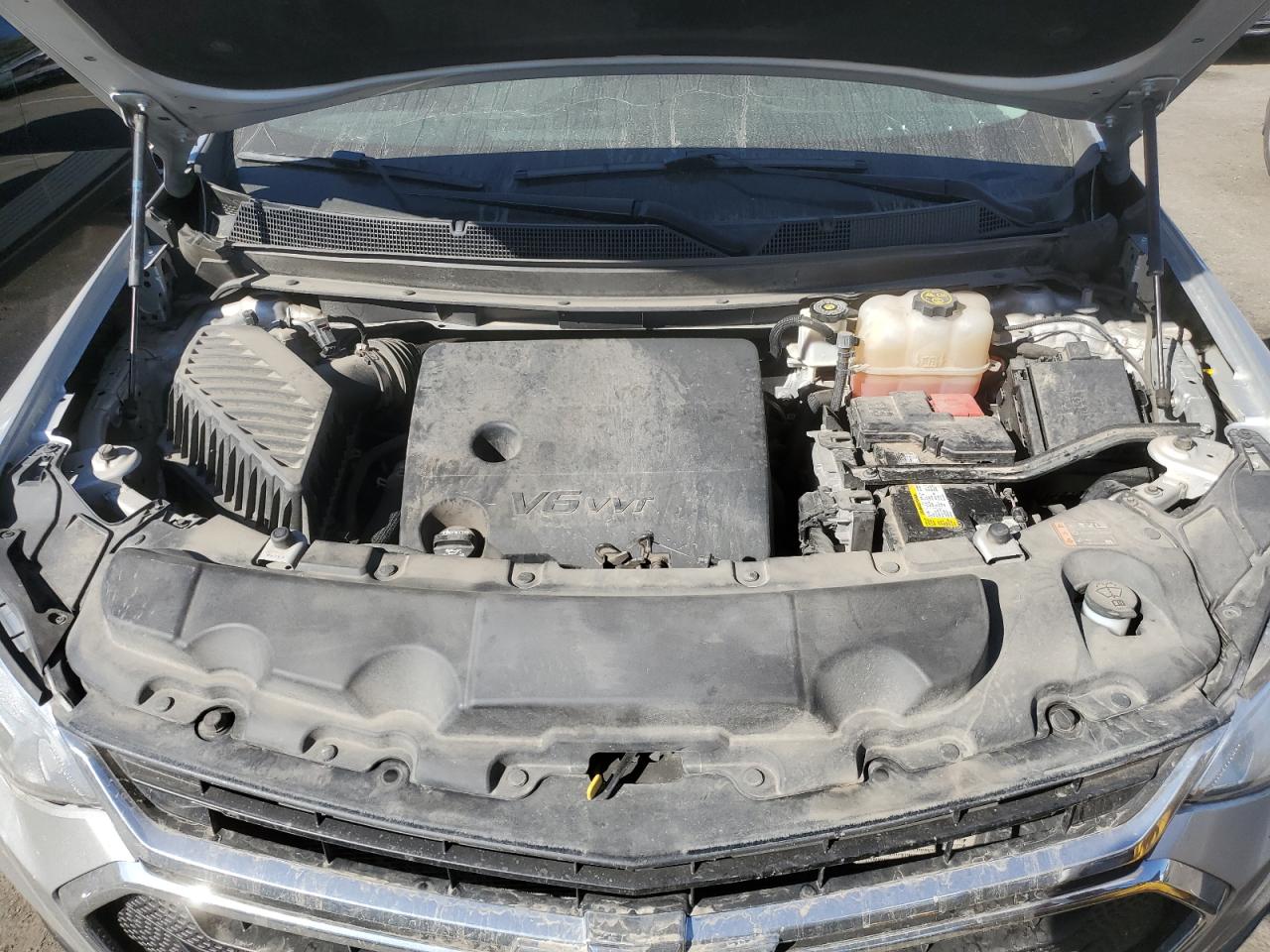 2020 Chevrolet Traverse VIN 1GNEVFKWXLJ164132 Copart auction photo, side / undercarriage damage thumbnail 12