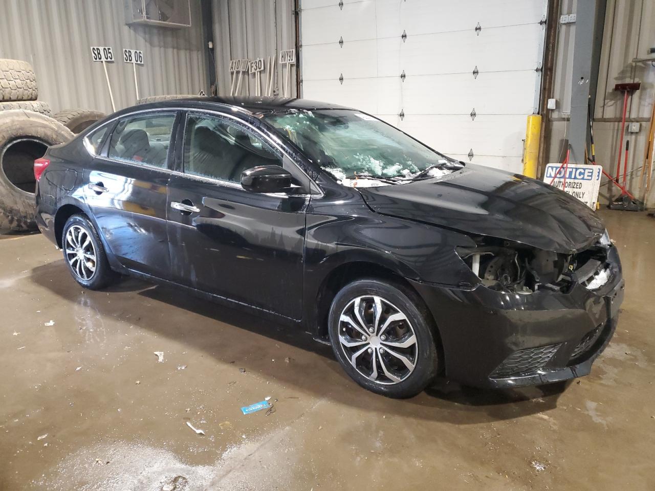 2017 Nissan Sentra VIN 3N1AB7APXHY352753 Copart auction photo, front end damage thumbnail 4