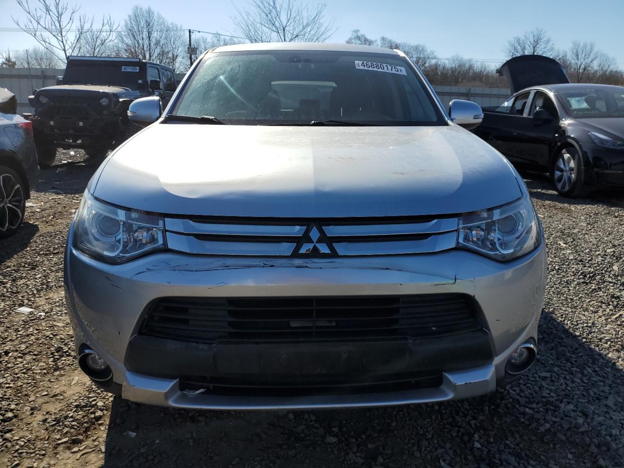 2015 Mitsubishi Outlander VIN JA4JZ4AX2FZ000867 Copart auction photo, normal wear / minor dent/scratches damage thumbnail 5