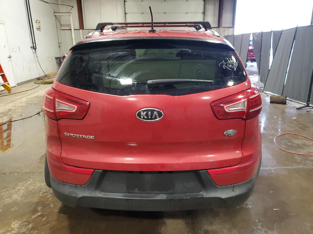 2011 KIA Sportage VIN KNDPBCA2XB7050490 Copart auction photo, front end / side damage thumbnail 6