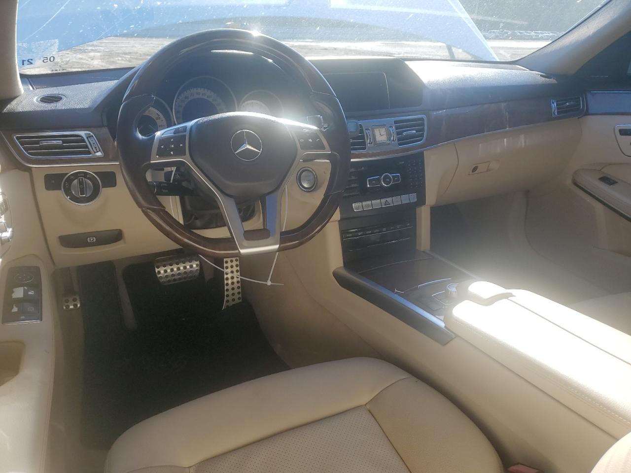 2015 Mercedes-Benz E-klasse VIN WDDHF5KB1FB155740 Copart auction photo, front end damage thumbnail 8