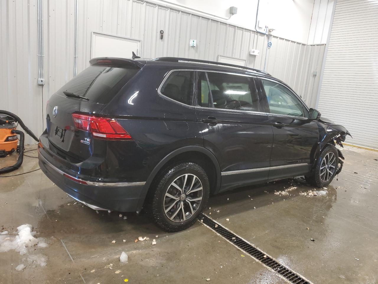 2018 Volkswagen Tiguan VIN 3VV2B7AX4JM195222 Copart auction photo, front end damage thumbnail 3