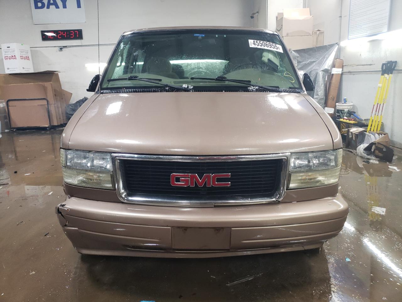 2002 GMC Safari VIN 1GKEL19X62B501599 Copart auction photo, all over damage thumbnail 5
