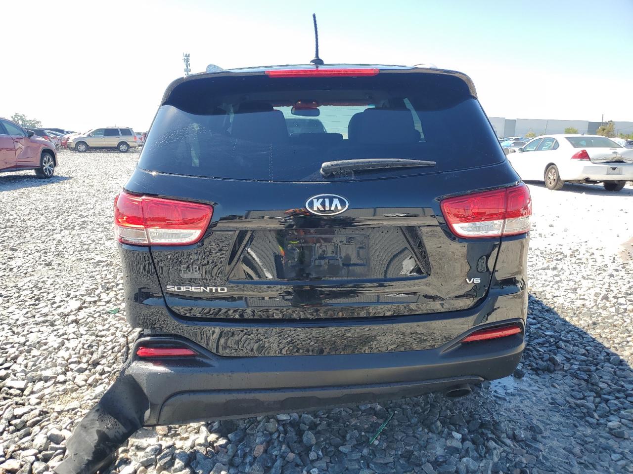 2018 KIA Sorento VIN 5XYPG4A56JG373485 Copart auction photo, rear end / side damage thumbnail 6