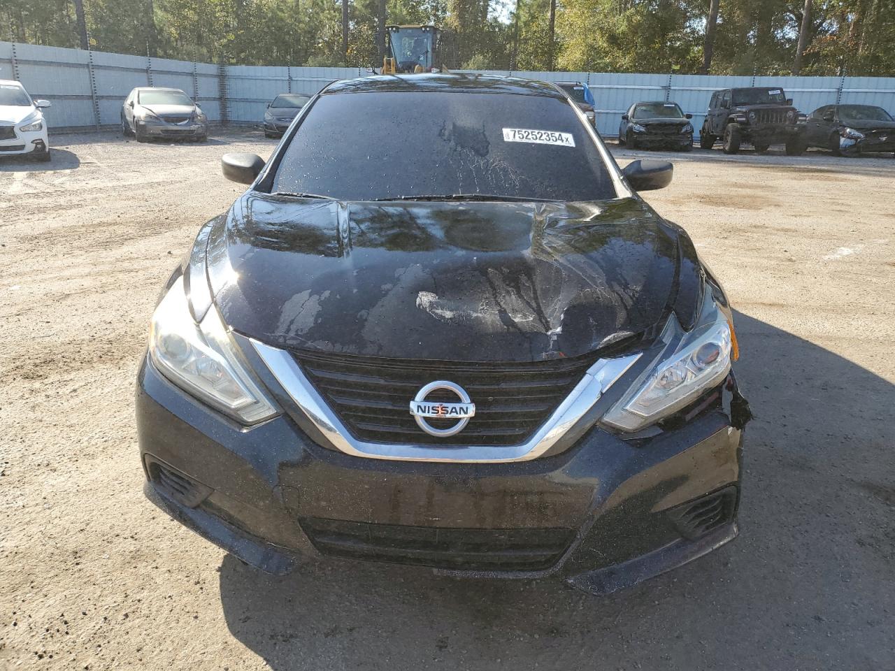 2016 Nissan Altima VIN 1N4AL3AP0GN385684 Copart auction photo, front end damage thumbnail 5
