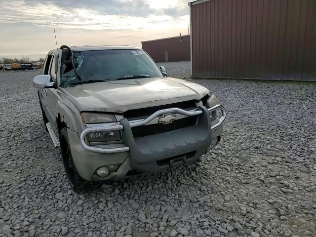 2002 Chevrolet Avalanche VIN 3GNEK13T72G224304 Copart auction photo, burn - interior / rear end damage thumbnail 11