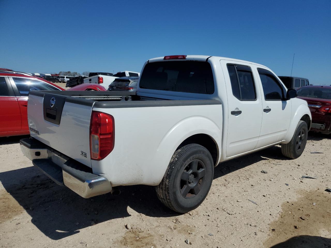 2008 Nissan Navara (Frontier) VIN 1N6AD07UX8C417344 Copart auction photo, minor dent/scratches damage thumbnail 3