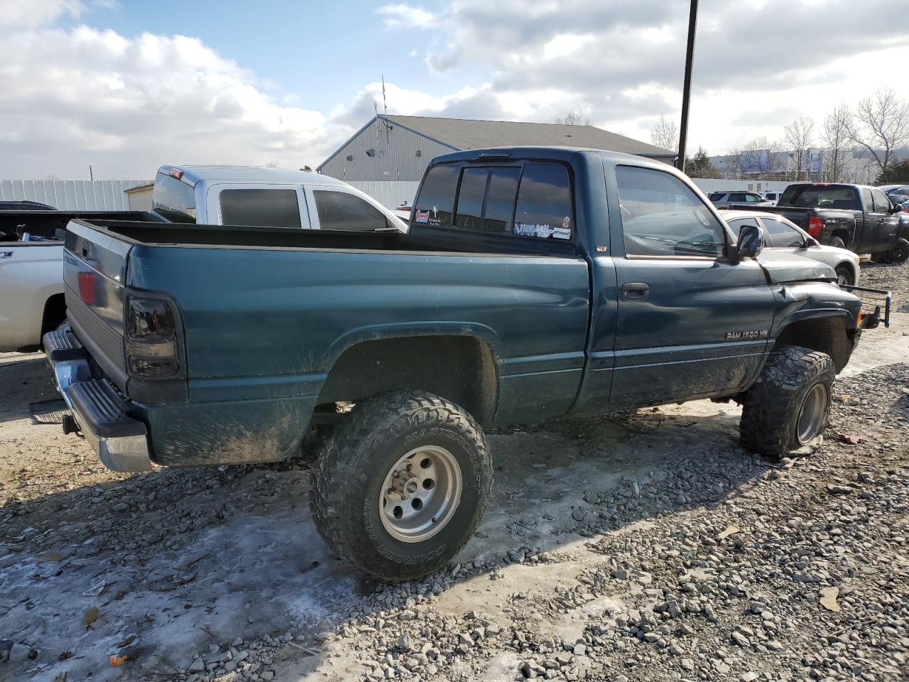 1995 Dodge RAM VIN 1B7HF16Y1SS365654 Copart auction photo, front end damage thumbnail 3