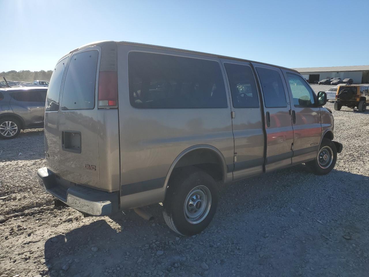 2000 GMC Savana VIN 1GJGG25R0Y1172069 Copart auction photo, front end damage thumbnail 3