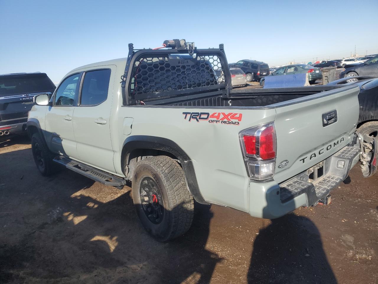 2022 Toyota Tacoma VIN 3TMCZ5AN4NM499318 Copart auction photo, side / rear end damage thumbnail 2