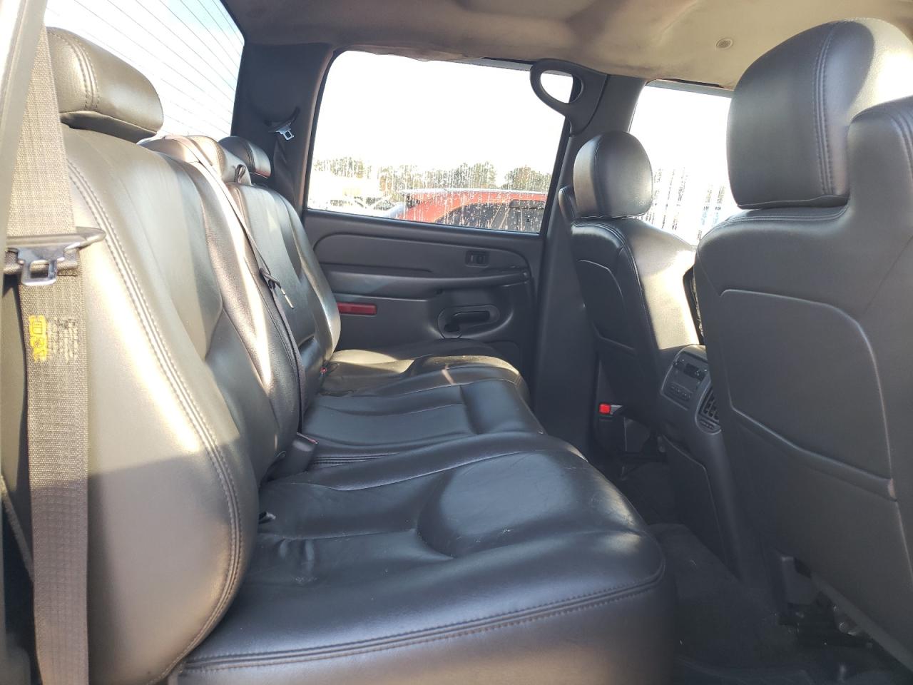 2006 Chevrolet Silverado VIN 2GCEC13T061167707 Copart auction photo, rear end / minor dent/scratches damage thumbnail 10