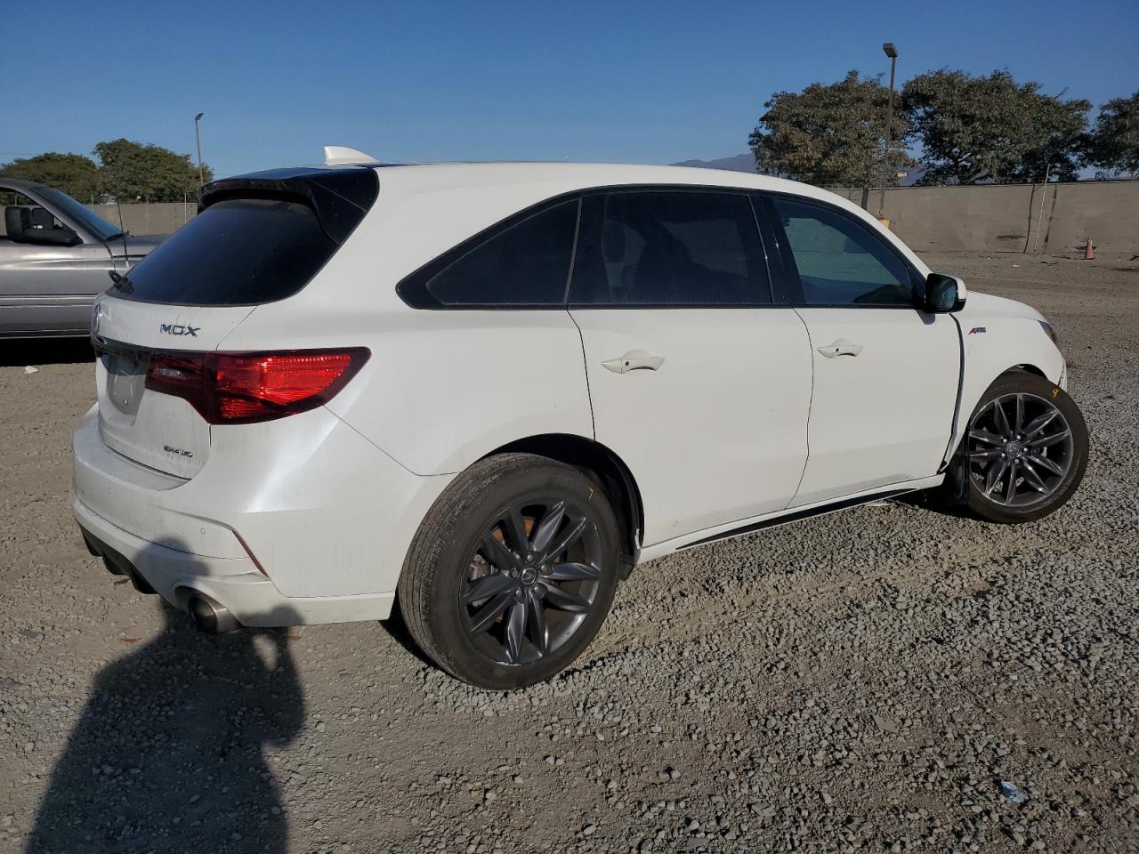 2019 Acura MDX VIN 5J8YD4H04KL004347 Copart auction photo, all over damage thumbnail 3