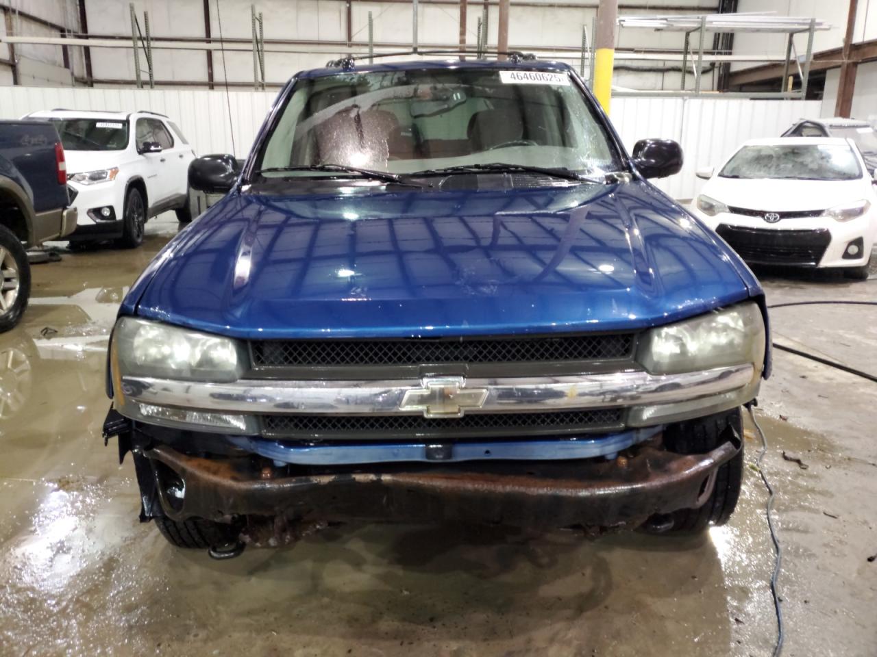 2005 Chevrolet TrailBlazer VIN 1GNDT13S752383370 Copart auction photo, all over damage thumbnail 5