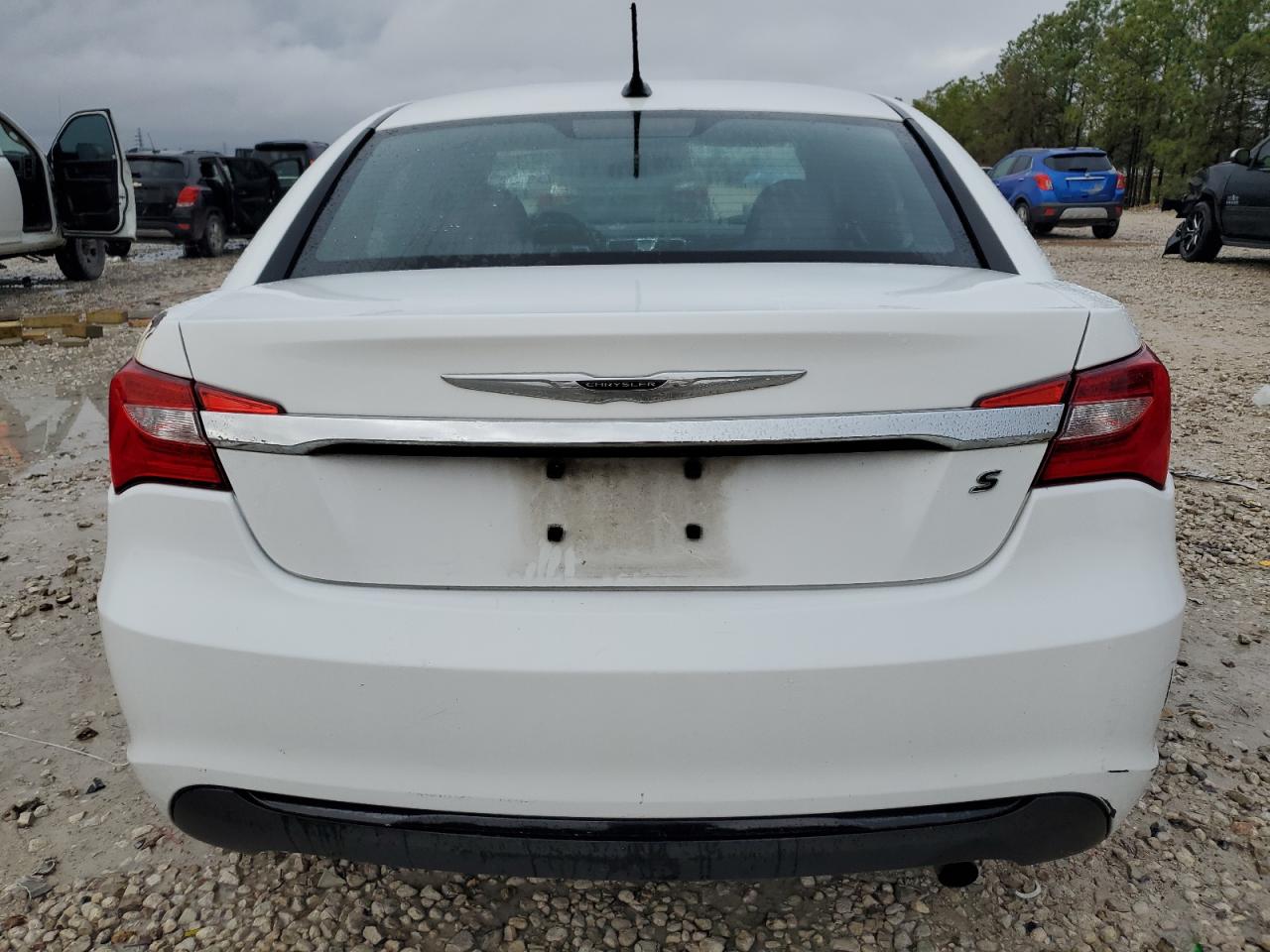 2013 Chrysler 200 VIN 1C3CCBBB2DN654834 Copart auction photo, front end damage thumbnail 6
