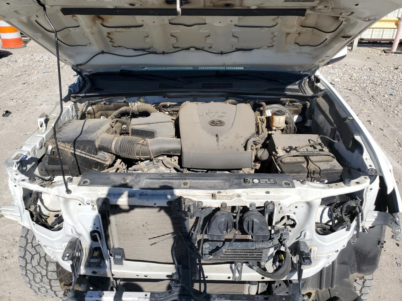 2018 Toyota Tacoma VIN 5TFCZ5AN1JX134907 Copart auction photo, front end / rear end damage thumbnail 11